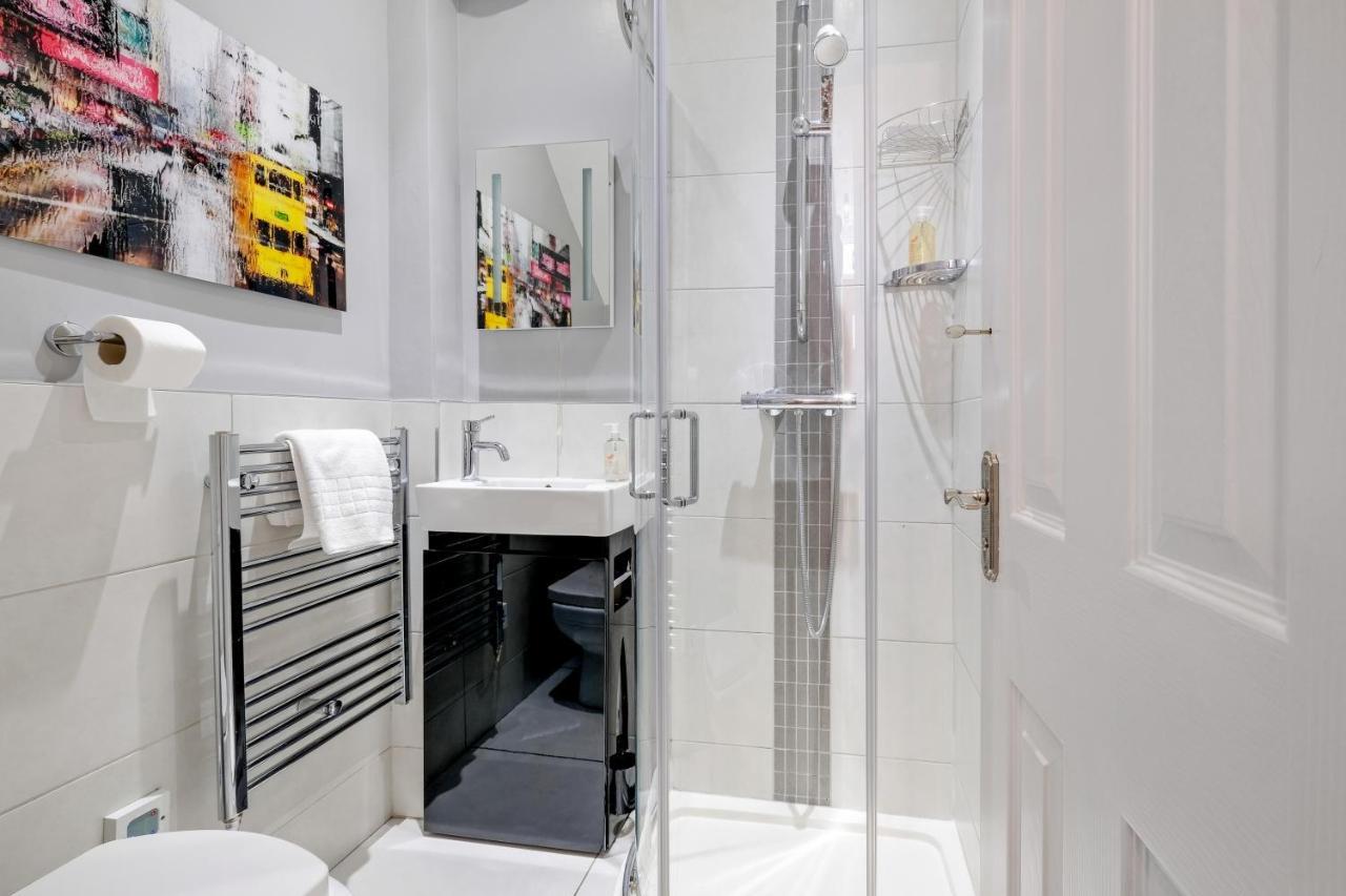 Luxury 3 Bedroom 2 Bathroom House, Fulham By 360Stays London Exterior photo